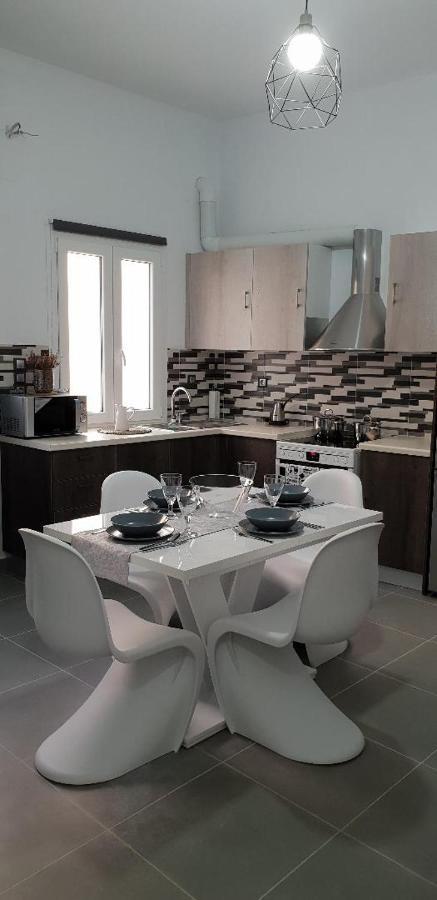 ארמופוליס Thania'S House ,4 Minutes From The Center Of Hermoulis מראה חיצוני תמונה