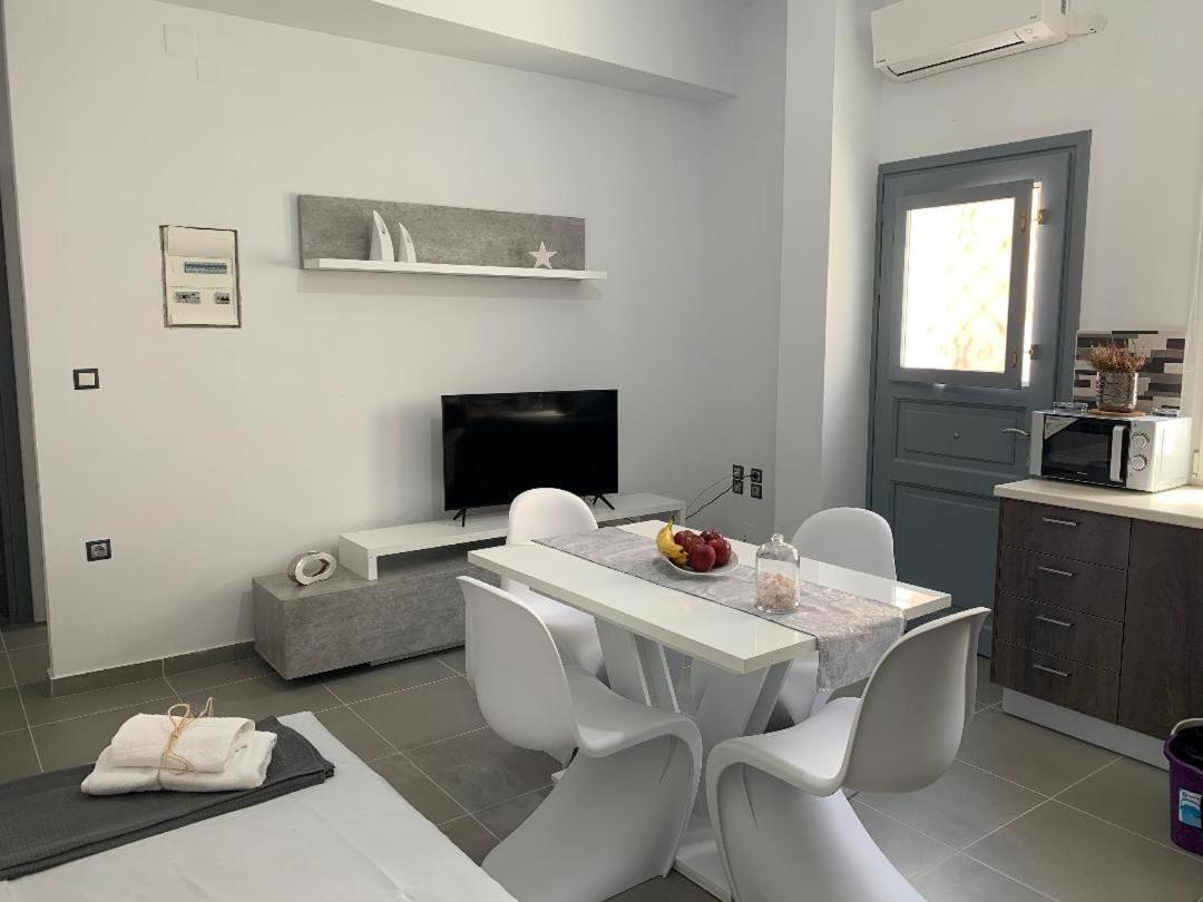 ארמופוליס Thania'S House ,4 Minutes From The Center Of Hermoulis מראה חיצוני תמונה