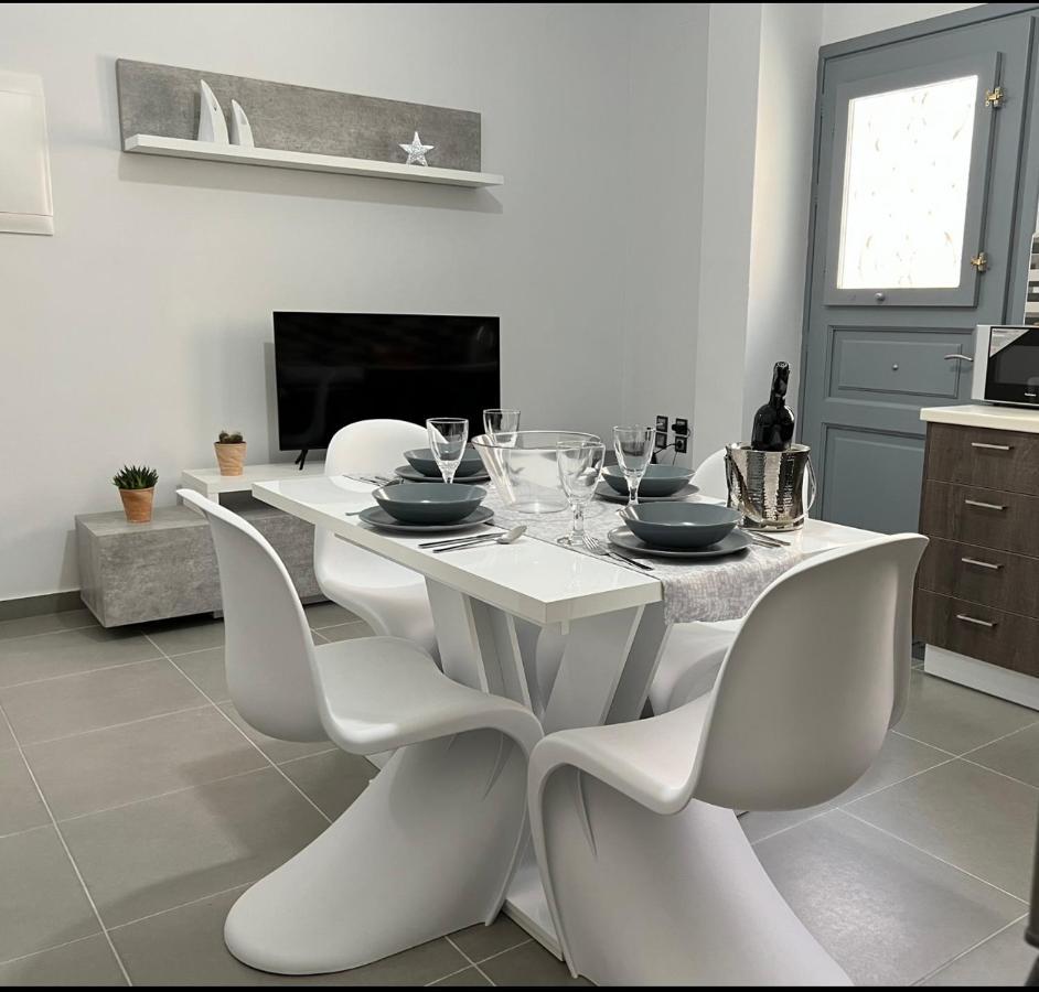 ארמופוליס Thania'S House ,4 Minutes From The Center Of Hermoulis מראה חיצוני תמונה