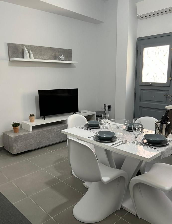 ארמופוליס Thania'S House ,4 Minutes From The Center Of Hermoulis מראה חיצוני תמונה